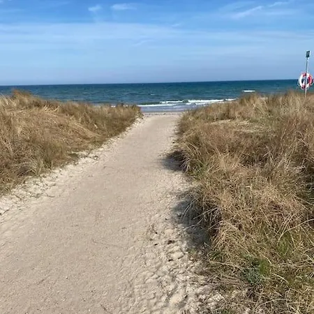 Moderne I Naturskonne Omgivelser