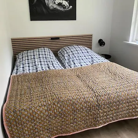 Moderne I Naturskonne Omgivelser *