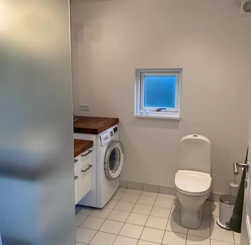 Moderne I Naturskonne Omgivelser גסה