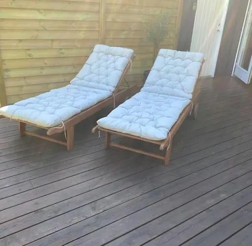 Moderne I Naturskonne Omgivelser Tatil Evi